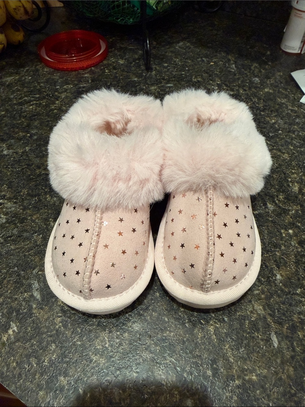 Kids Pink Faux-Fur Star Slip-On Slippers